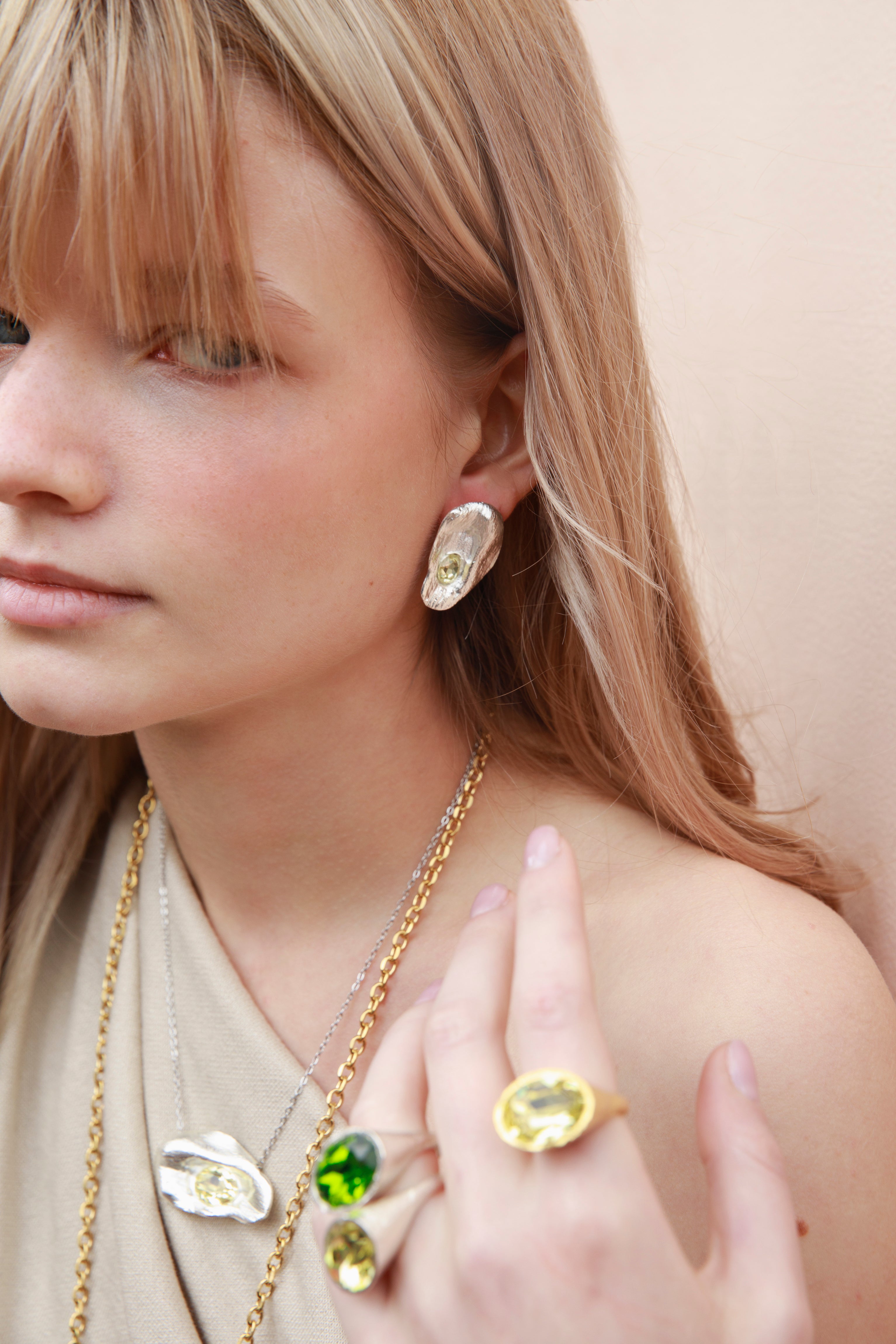 Aretes Topo Artemisa Plateado