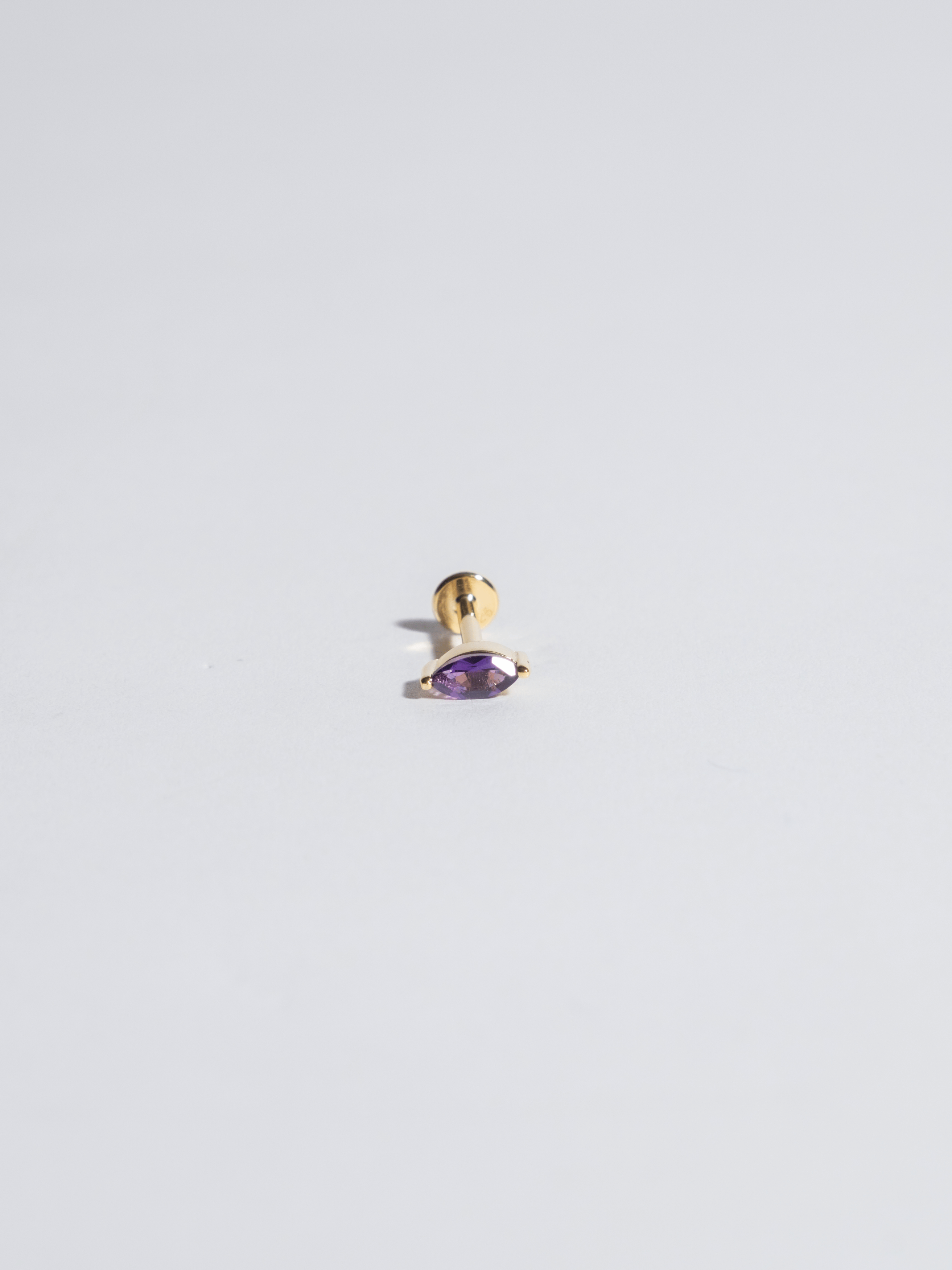Piercing Ovalo Morado